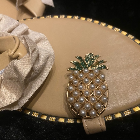 Whimsical Pineapple sandals - Picture 3 of 3